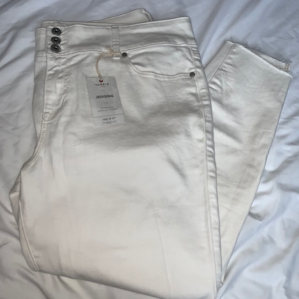 White/Cream Jeggings 🐮